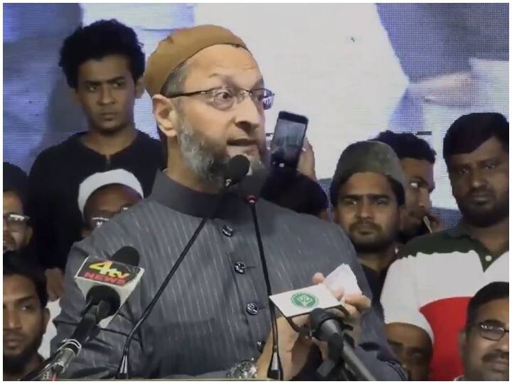 Take away money from Congress but vote for me: Owaisi हैदराबाद सांसद ओवैसी बोले, 'पैसा कांग्रेस से ले लो, मगर वोट मेरी पार्टी को दो'