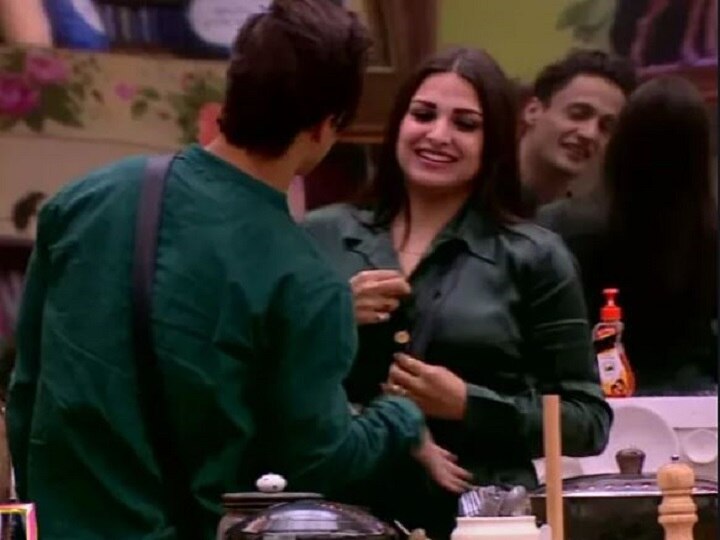 Bigg Boss 13: Shefali Jariwala's husband Parag exposed - Himanshi separated from fiance for Asim बिग बॉस 13: शेफाली जरिवाला के पति पराग का खुलासा- आसिम के लिए मंगेतर से अलग हुईं हिमांशी खुराना
