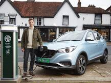 MG मोटर्स की इलेक्ट्रिक एसयूवी ‘ZS EV’ की कीमत का एलान 27 जनवरी को होगा, जानें खास बातें