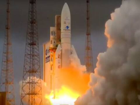 ISRO की GSAT-30 सैटेलाइट लॉन्च, मोबाइल इंटरनेट और टेलीविजन ट्रांसमिशन के साथ DTH सेवाओं में आएगी तेजी ISRO की GSAT-30 सैटेलाइट लॉन्च, मोबाइल इंटरनेट और टेलीविजन ट्रांसमिशन के साथ DTH सेवाओं में आएगी तेजी