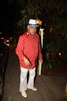 70s के स्टाइल में जावेद अख्तर ने मनाया 75वां जन्मदिन, यहां देखें बर्थडे बैश की खास तस्वीरें