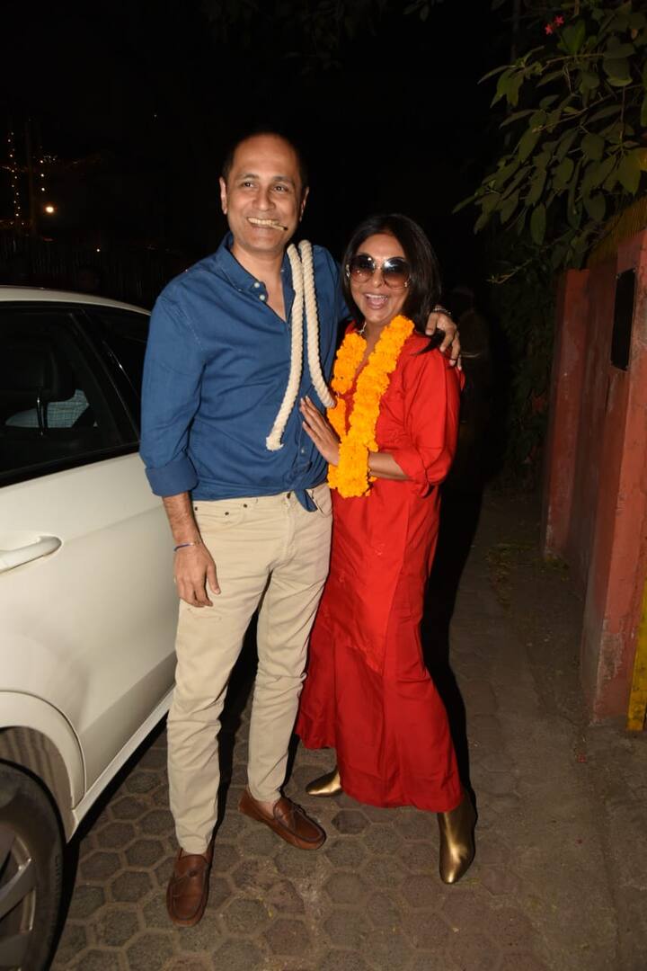 फिल्म निर्माता निर्देशक विपुल शाह भी पत्नी शेफाली शाह के साथ इस पार्टी में पहुंचे. 