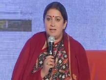 Coronavirus से निपटने को स्मृति ईरानी ने सांसद निधि से दिए एक करोड़, मुलायम सिंह भी मदद को आगे आए