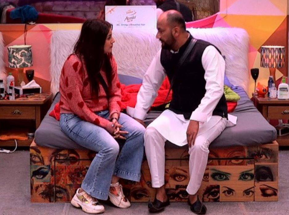  सिद्धार्थ और शहनाज के रिलेशनशिप को लेकर आया है शहनाज के पिता का ये बयान This statement of Shahnaaz's father has brought about the relationship between Siddharth and Shahnaz सिद्धार्थ और शहनाज के रिलेशनशिप को लेकर आया है शहनाज के पिता का ये बयान