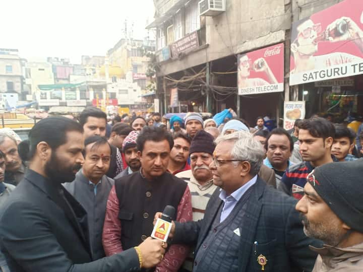 ऑटो राजा में मशहूर परांठे वाली गली में लोगों से बातचीत