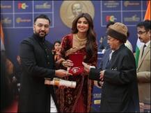 'स्वच्छ भारत अभियान' में सहयोग के लिए शिल्पा शेट्टी को मिला 'चैंपियन ऑफ चेंज अवॉर्ड'