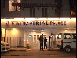 मुंबई: ग्राहक बनकर पुलिस ने थ्री स्टार होटल में मारा छापा, तीन लड़कियों को देह व्यापार के चंगुल से बचाया