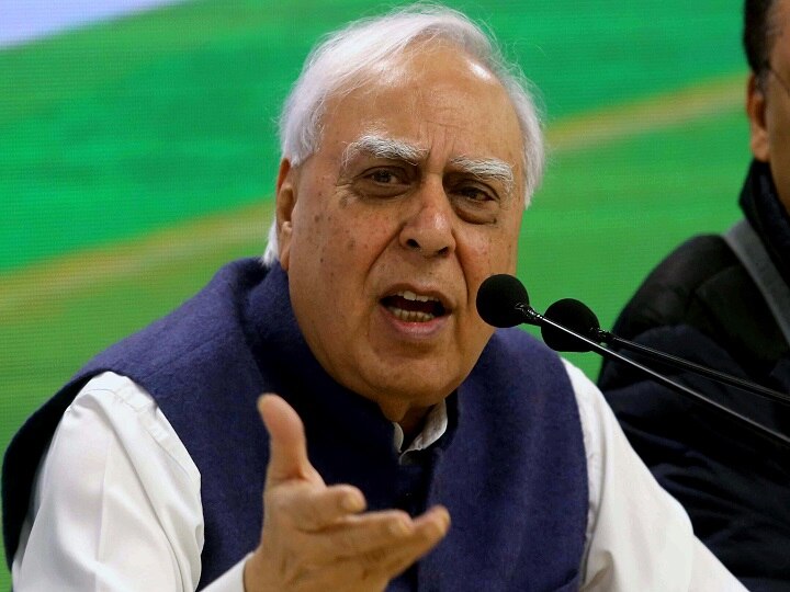 राहुल गांधी के आरोप के बाद कपिल सिब्बल ने ट्विटर का बदला बायो, ‘कांग्रेस’ हटाया