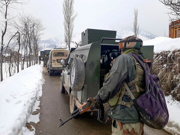 Pulwama encounter one terrorist killed operation intensified पुलवामा में दो दिन से जारी मुठभेड़ में एक आतंकी ढेर, ऑपरेशन तेज