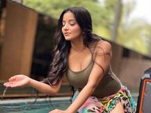 Monalisa ने लाइब्रेरी में फोन करके दिया फ्रेंच फ्राइज और बर्गर का ऑर्डर, मजेदार VIDEO हो रहा वायरल