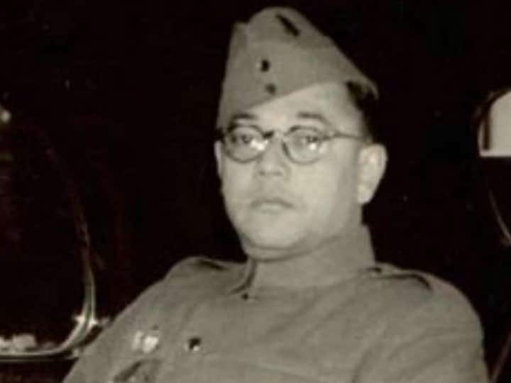 आजाद हिंद फौज के संस्थापक और भारतीय स्वतंत्रता संग्राम के महान नायक सुभाष चंद्र बोस का जन्म 23 जनवरी 1897 में हुआ था. उडीसा के कटक शहर में जानकीनाथ बोस और प्रभावती के घर 9वीं संतान के रूप में सुभाष का जन्म हुआ था.