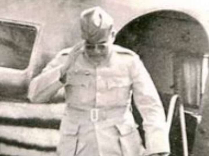 सुभाष को काम के दौरान एमिली से प्यार हुआ और दोनों ने शादी कर ली. सुभाष के लिए भारत सर्वप्रथम था इसलिए वो दुनिया भर में घूमते रहे और भारत को आजाद कराने की मुहिम चलाते रहे.