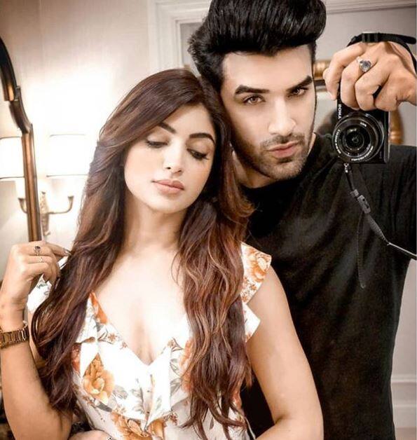 पारस ने हाल ही में खुलासा किया था कि उनका रिलेशनशिप ठीक नहीं चल रहा है और वह गर्लफ्रेंड आकांक्षा के साथ ब्रेक-अप करना चाहते हैं. पारस जहां 'बिग बॉस' के घर के अंदर बंद हैं, वहीं आकांक्षा ने कथित तौर पर उनके साथ ब्रेकअप करने का फैसला किया है.