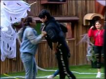 कैप्टंसी टास्क में सिद्धार्थ से भिड़ गईं शहनाज़ गिल, बोलीं- अपनी लिमिट में रहो