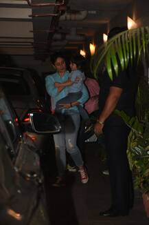 Spotted: सारा, करीना-तैमूर से लेकर कृति सेनन मुंबई में स्पॉट हुए ये सेलेब्स, देखिए तस्वीरें