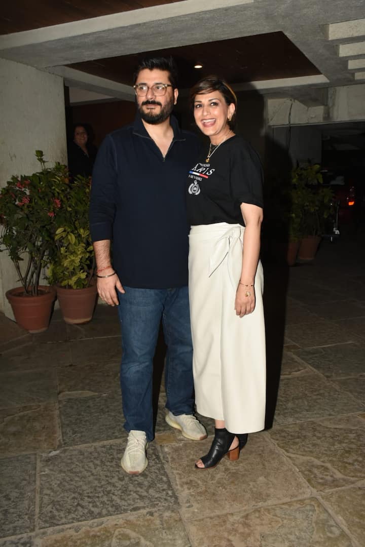 इस दौरान सोनाली बेंद्रे गोल्डी बहल के साथ काफी खुश और शानदार अंदाज में दिखाई दीं. (Photo Credit: Manav Manglani)