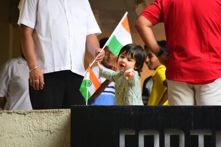तीन साल की नन्हीं सी उम्र में वो तिरंगा लिए गणतंत्र दिवस सेलिब्रेट करते हुए काफी क्यूट लग रहे थे. (तस्वीर: मानव मंगलानी)