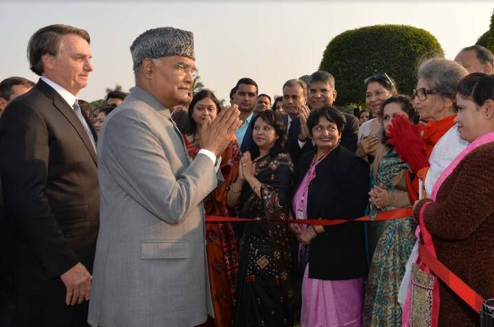 बोलसोनारो शाम को राष्ट्रपति भवन में राष्ट्रपति रामनाथ कोविंद द्वारा आयोजित ‘जलपान कार्यक्रम’ में भी शामिल हुए. ऐसा तीसरी बार हुआ है, जब ब्राजील के राष्ट्रपति ने गणतंत्र दिवस समारोह में मुख्य अतिथि के तौर पर शिरकत की है. इससे पहले 2004 में ब्राजील के राष्ट्रपति गणतंत्र दिवस पर मुख्य अतिथि थे. उस समय ब्राजील के तत्कालीन राष्ट्रपति लुइस इनासियो लूला डिसिल्वा ने परेड देखी थी.