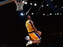 अलविदा कोबे ब्रायंट: कभी हार न मानने के जज्बे ने उन्हें बनाया ‘दिग्गज’, जानें कैसे लोगों के दिलों में बसे