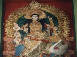 बसंत पंचमी 2020: मां सरस्वती की पूजा करने से दूर होता है एग्जाम का डर, आते हैं अच्छे नंबर