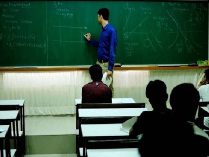 UP 69 thousand teachers recruitment 2020: Government should complete the recruitment process within 3 months UP 69000 Shikshak Bharti: यूपी में 69 हजार शिक्षकों की भर्ती का रास्ता साफ