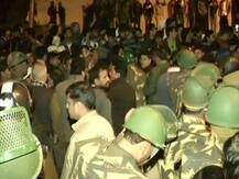 CAA Protest: गोलीकांड के बाद जामिया में तनाव, घायल छात्र के इलाज का खर्च जामिया यूनिवर्सिटी उठाएगी