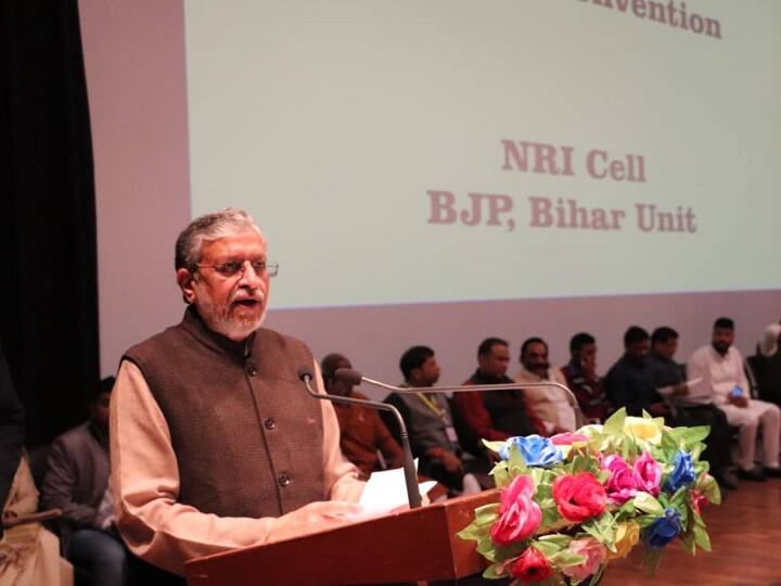 सुशील मोदी बोले- चांद पर नौकरी संभव हो तो बिहारी सबसे आगे रहेंगे, तेजस्वी यादव ने ली चुटकी Sushil Modi gave statement in Pravasi Bihari Sammelan Tejashwi Yadav reply ANN सुशील मोदी बोले- चांद पर नौकरी संभव हो तो बिहारी सबसे आगे रहेंगे, तेजस्वी यादव ने ली चुटकी