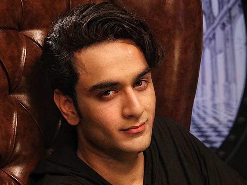 Bigg Boss 13: Housemates Go Against Vikas Gupta बिग बॉस 13: टास्क के दौरान घरवाले हुए विकास गुप्ता के खिलाफ, 'मास्टरमाइंड' ने दी खुली चेतावनी
