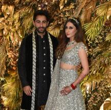 IN PICS: करीना के भाई के रिसेप्शन में पहुंचे अंबानी से लेकर शाहरुख, यहां देखें खास तस्वीरें