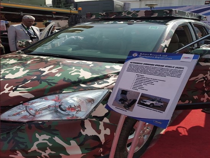 Defense Expo 2020: DRDO made unmanned ground vehicle for security forces, operates from one kilometer away Defence Expo 2020: सुरक्षाबलों के लिए DRDO ने बनाई अनमैन्ड ग्राउंड व्हीकल, एक किलोमीटर दूर बैठकर होती है ऑपरेट