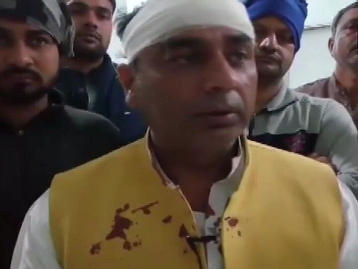 Delhi: BSP candidate from Badarpur, Narayan Dutt Sharma attacked दिल्ली: बदरपुर से विधायक नारायण दत्त शर्मा पर जानलेवा हमला, AAP से टिकट कटने पर BSP से लड़ रहे हैं चुनाव