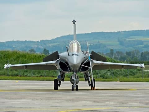 Defence Expo: रफाल को गेम चेंजर बनाने वाली मिसाइलों की प्रदर्शनी Defence Expo: रफाल को गेम चेंजर बनाने वाली मिसाइलों की प्रदर्शनी