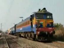 गिरे यात्री को उठाने के लिए उल्टी दिशा में चली ट्रेन, ड्राइवर को दिया जाएगा इनाम