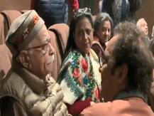 कश्मीरी पंडितों का दर्द देख आडवाणी के छलके आंसू, डायरेक्टर विधु विनोद चोपड़ा ने संभाला