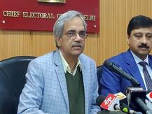 चुनाव आयोग ने कहा- दिल्ली में 62.59 फीसदी हुई वोटिंग, AAP ने आंकड़े जारी नहीं करने को लेकर उठाए थे सवाल