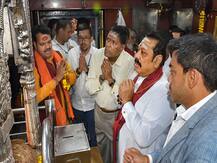 वाराणसी: श्रीलंका के पीएम महिंदा राजपक्षे ने किए बाबा विश्वनाथ के दर्शन, सारनाथ भी जाएंगे