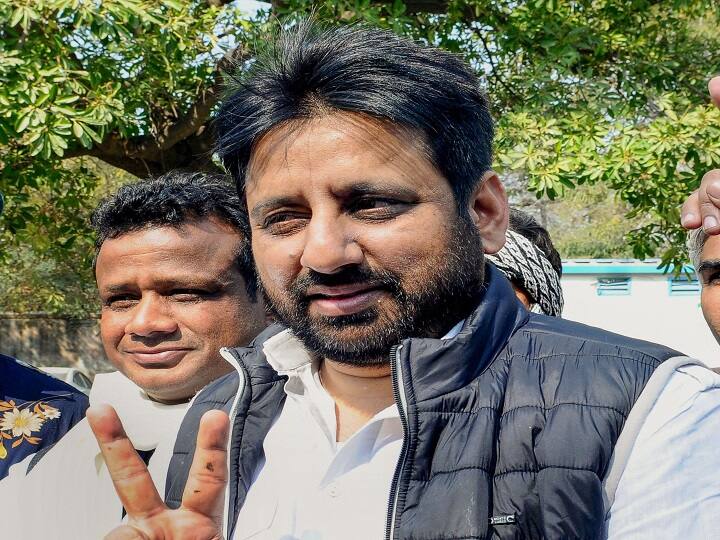 Muslims votes for AAP, even despite no stance on CAA, huge lose for congress दिल्ली चुनाव: मुस्लिम बहुल सीटों पर AAP का एकतरफा जादू चला, कांग्रेस को भारी नुकसान