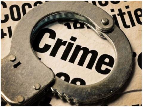 आगरा: नाराज पूर्व फौजी ने पत्नि-बेटे सहित घरवालों पर चलाई गोली, जवाबी कार्रवाई में बेटी ने गोली मार दी आगरा: नाराज पूर्व फौजी ने पत्नि-बेटे सहित घरवालों पर चलाई गोली, जवाबी कार्रवाई में बेटी ने गोली मार दी