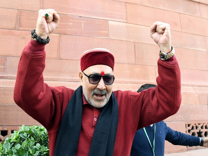 केंद्रीय मंत्री गिरिराज सिंह का आरोप- उप सभापति हरिवंश पर थी हमले की साजिश, हंगामा करने  वाले सांसद अर्बन नक्सल जैसे