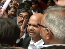 लखनऊ: कचहरी में बम से हमले के मामले में बार एसोसिएशन महामंत्री समेत 17 पर केस दर्ज