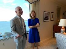 दुनिया के सबसे अमीर शख्स जेफ बेजोस ने 1171 करोड़ रुपये में खरीदा आलीशन घर