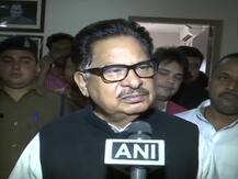 कांग्रेस नेता पीएल पुनिया ने पीएम की तुलना बापू के हत्यारे गोडसे से की, कहा- मोदी ने भी संसद और संविधान पर मत्था टेका था