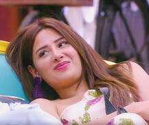 माहिरा शर्मा पर कस सकता है कानूनी शिकंजा, दादासाहेब फाल्के टीम ने इस वजह से दी खुलेआम चेतावनी