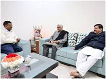 दिल्ली के सीएम केजरीवाल के घर पहुंचे जावेद अख्तर, सामने आई मुलाकात की खास तस्वीर