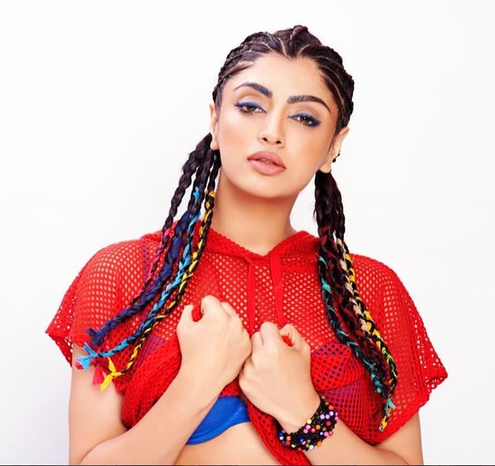 Bigg Boss 13: फिनाले से पहले पारस छाबड़ा की गर्लफ्रेंड आकांक्षा पुरी ने कराया ऐसा फोटोशूट, हो गया वायरल