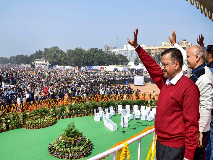 शपथ ग्रहण समारोह में दिल्ली के काफी लोग मौजूद थे. अरविंद केजरीवाल ने लोगों से इस अवसर पर आने की अपील की थी.