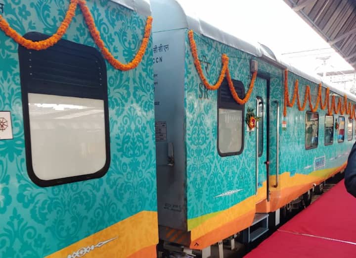 यह ट्रेन सप्ताह में दो दिन मंगलवार और गुरुवार को वाराणसी से चलेगी. यह लखनऊ, कानपुर, बीना, भोपाल, उज्जैन होते हुए इंदौर तक पहुंचेगी.