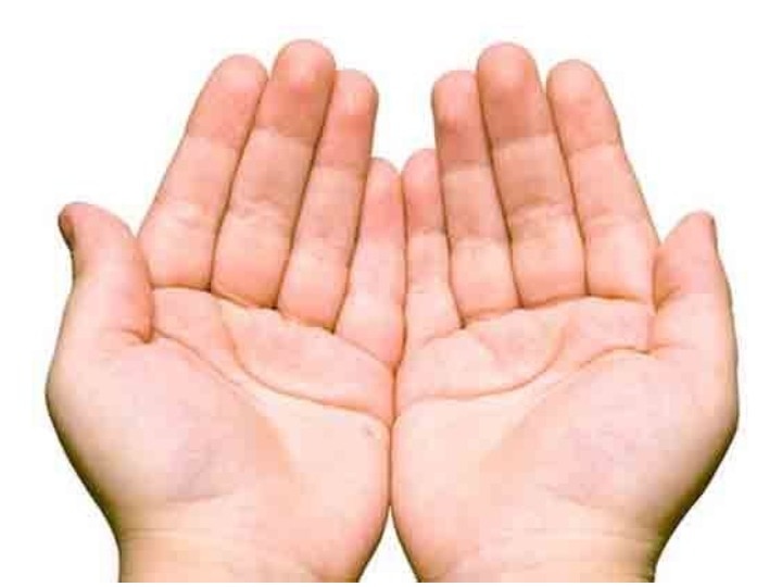 PALMISTRY : long finger shows intelligence हस्तरेखा: लंबी अंगुलियों वाले होते हैं बुद्धिमान और चिंतनशील