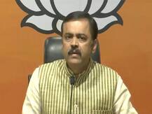 मोंटेक सिंह अहलूवालिया के बयान पर बीजेपी का पलटवार, कहा- मनमोहन इस्तीफा देते तो राहुल को माफी मांगनी पड़ती