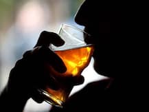 बिहार: नशे में झूम रहा था ASI, उसी वक्त थाने पहुंच गए डीआईजी, फिर हुआ ये